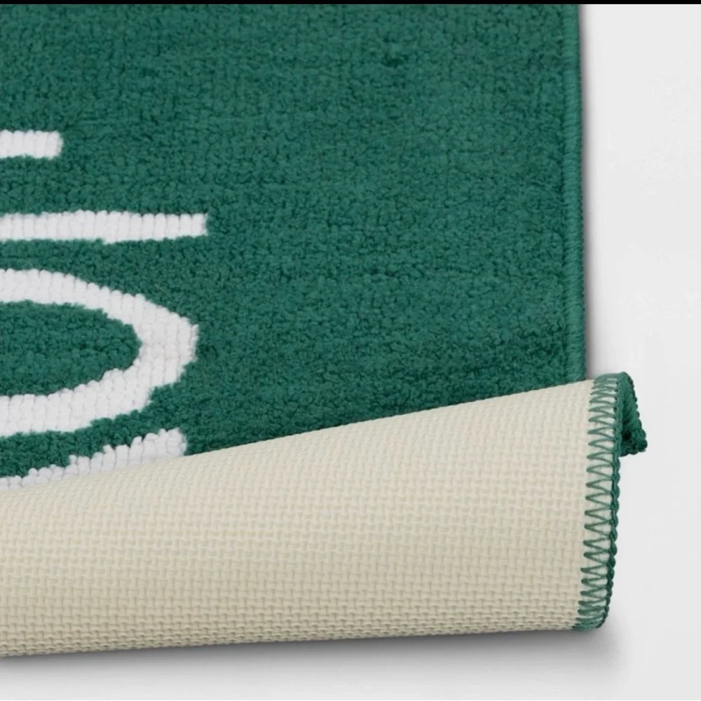 Wondershop Green and White Bath Mat
